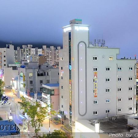 Yeosu Mj Motel Luaran gambar