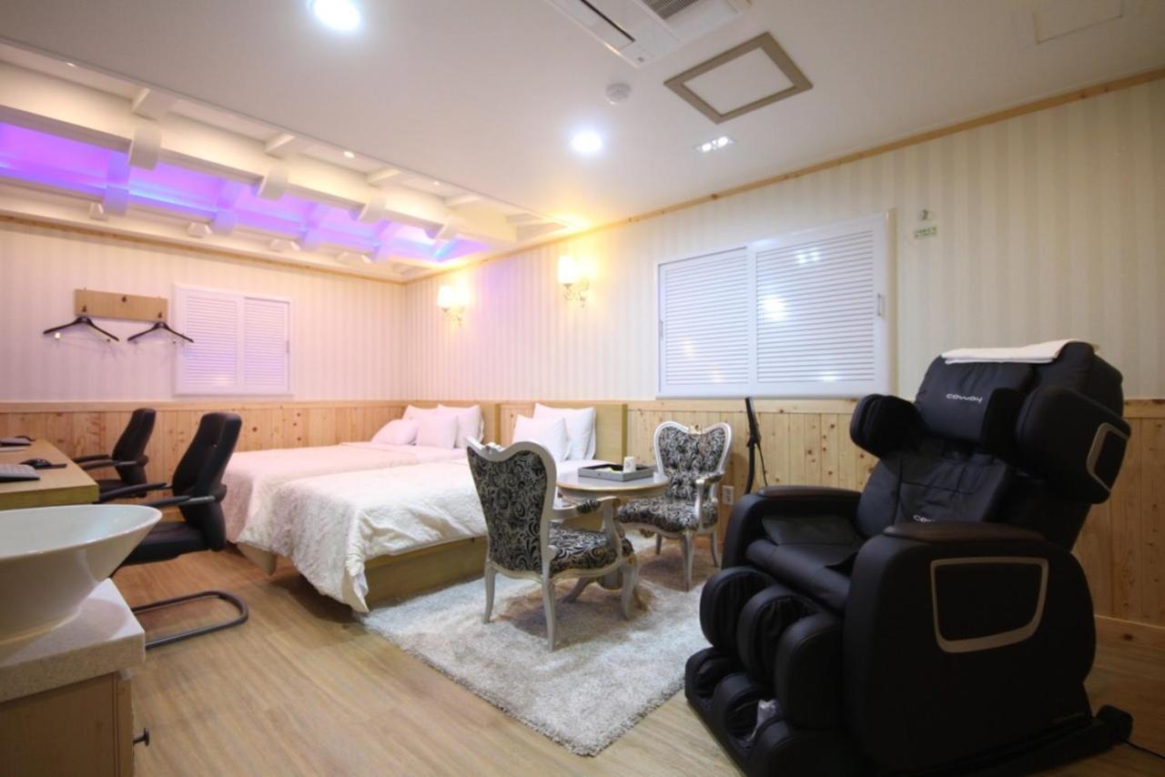 Yeosu Mj Motel Luaran gambar