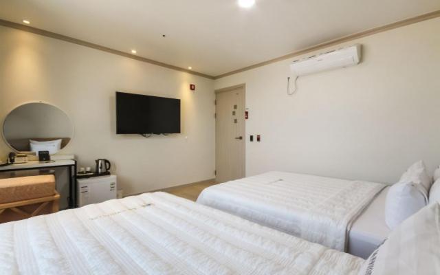Yeosu Mj Motel Luaran gambar
